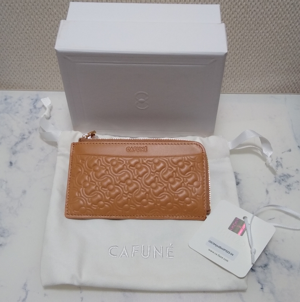 Cafune Camel C Lock Zippered Card Holder with Box and Dust Bag